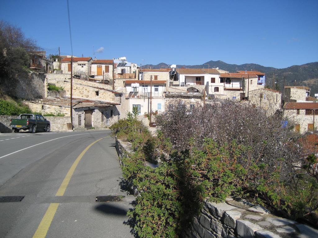 Our House Hotel Vavla Bagian luar foto