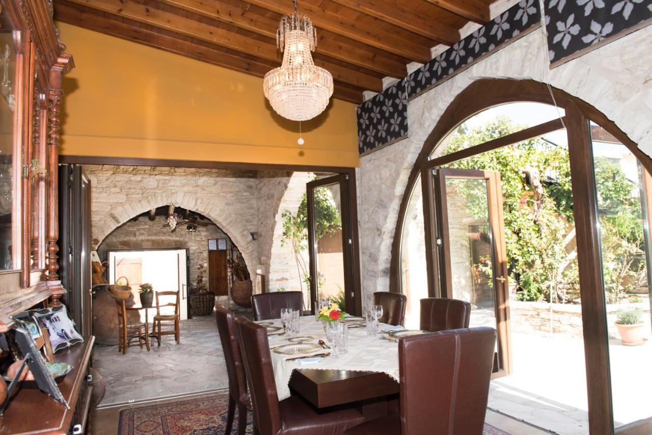 Our House Hotel Vavla Bagian luar foto