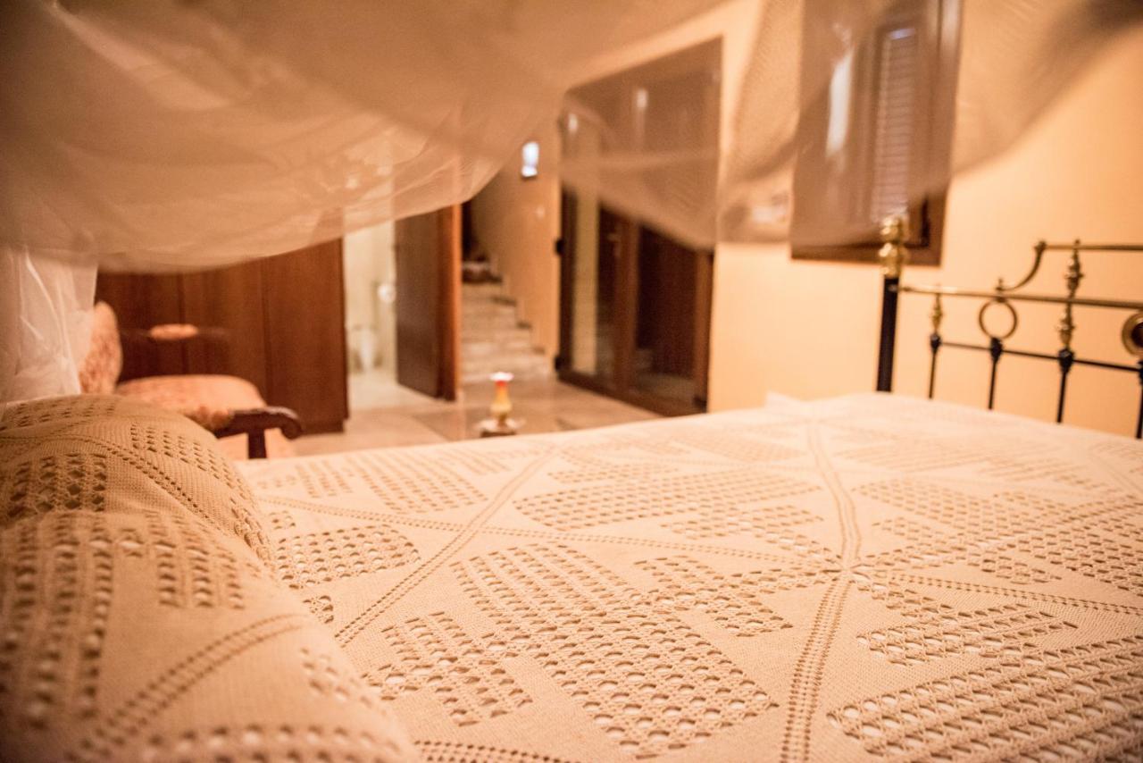 Our House Hotel Vavla Bagian luar foto