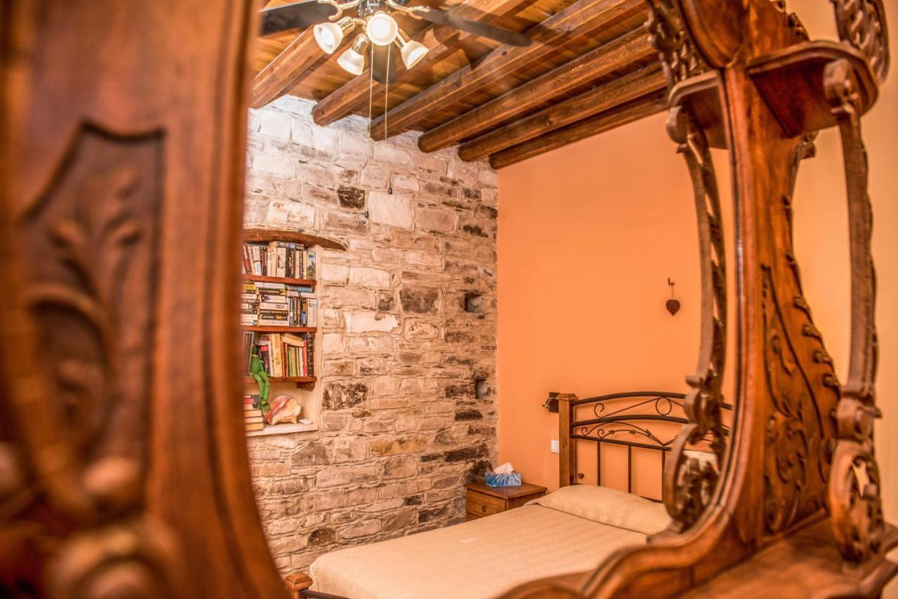 Our House Hotel Vavla Bagian luar foto