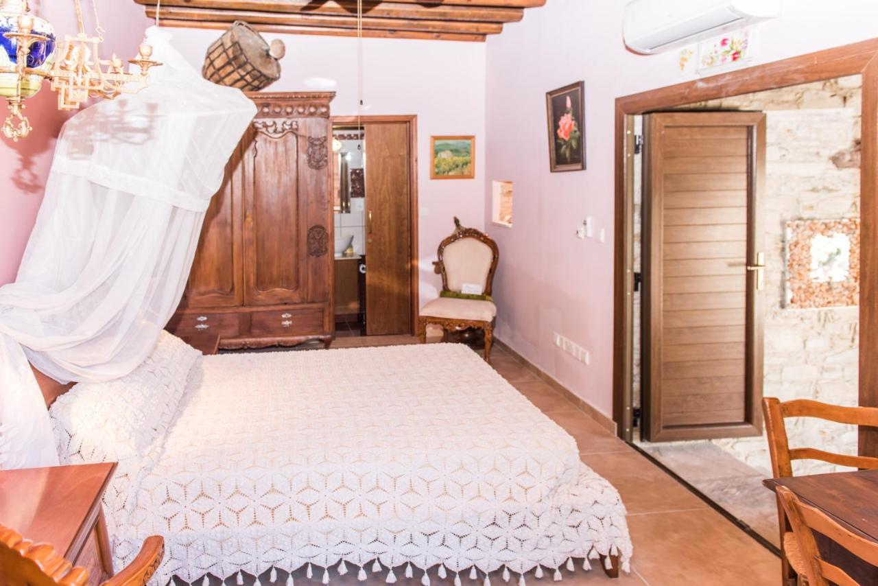 Our House Hotel Vavla Bagian luar foto
